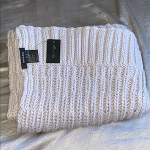 RW&CO. Lilac Knit Scarf